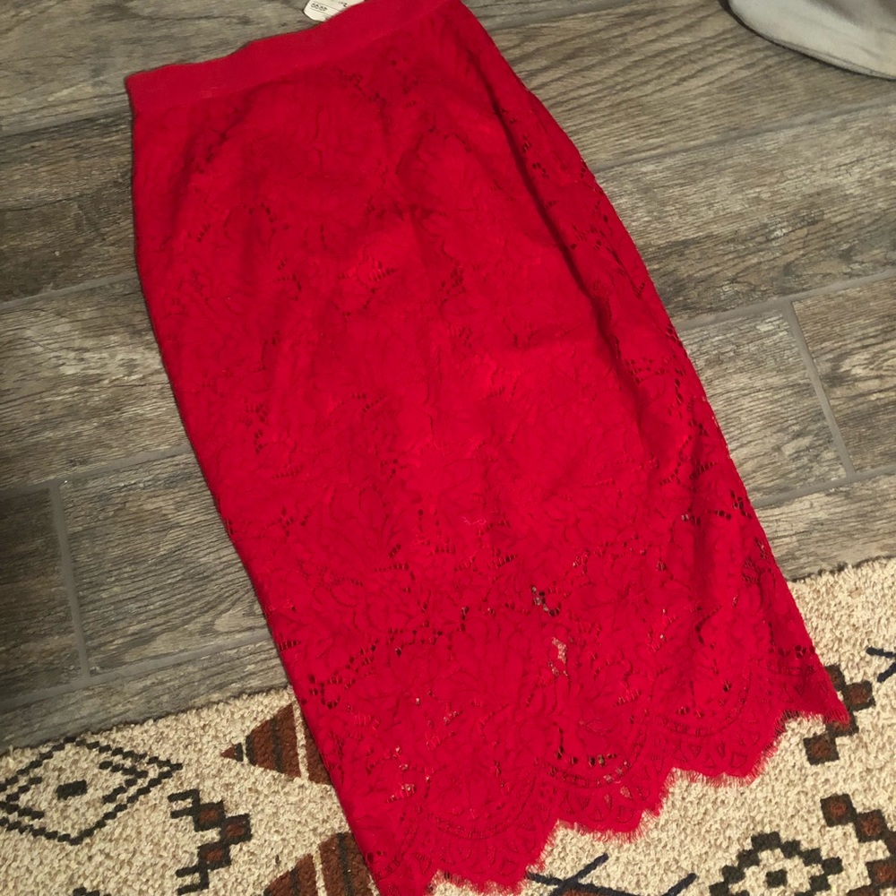 H&M midi red lace skirt 🌹